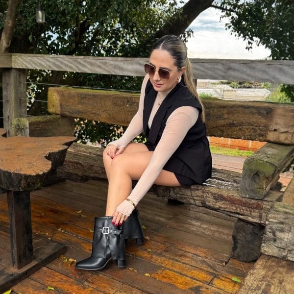Bota Capa Hanna com Fivela - Imagem 3