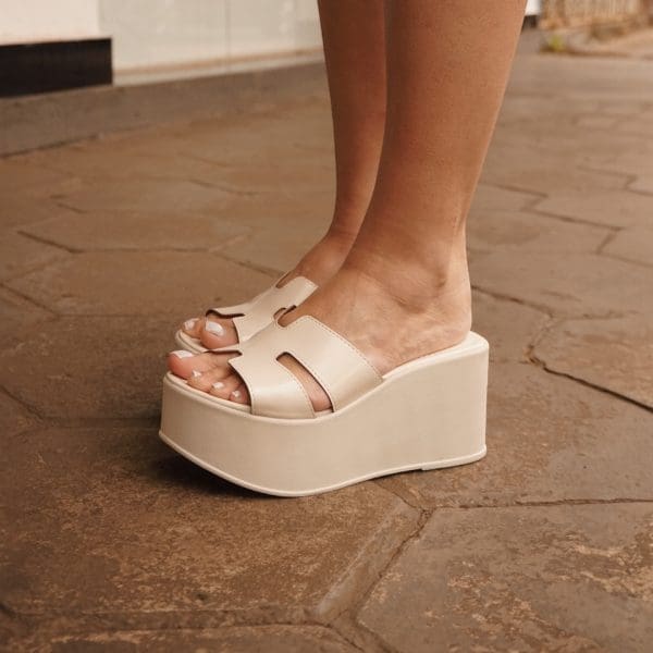 Tamanco Bela Off white